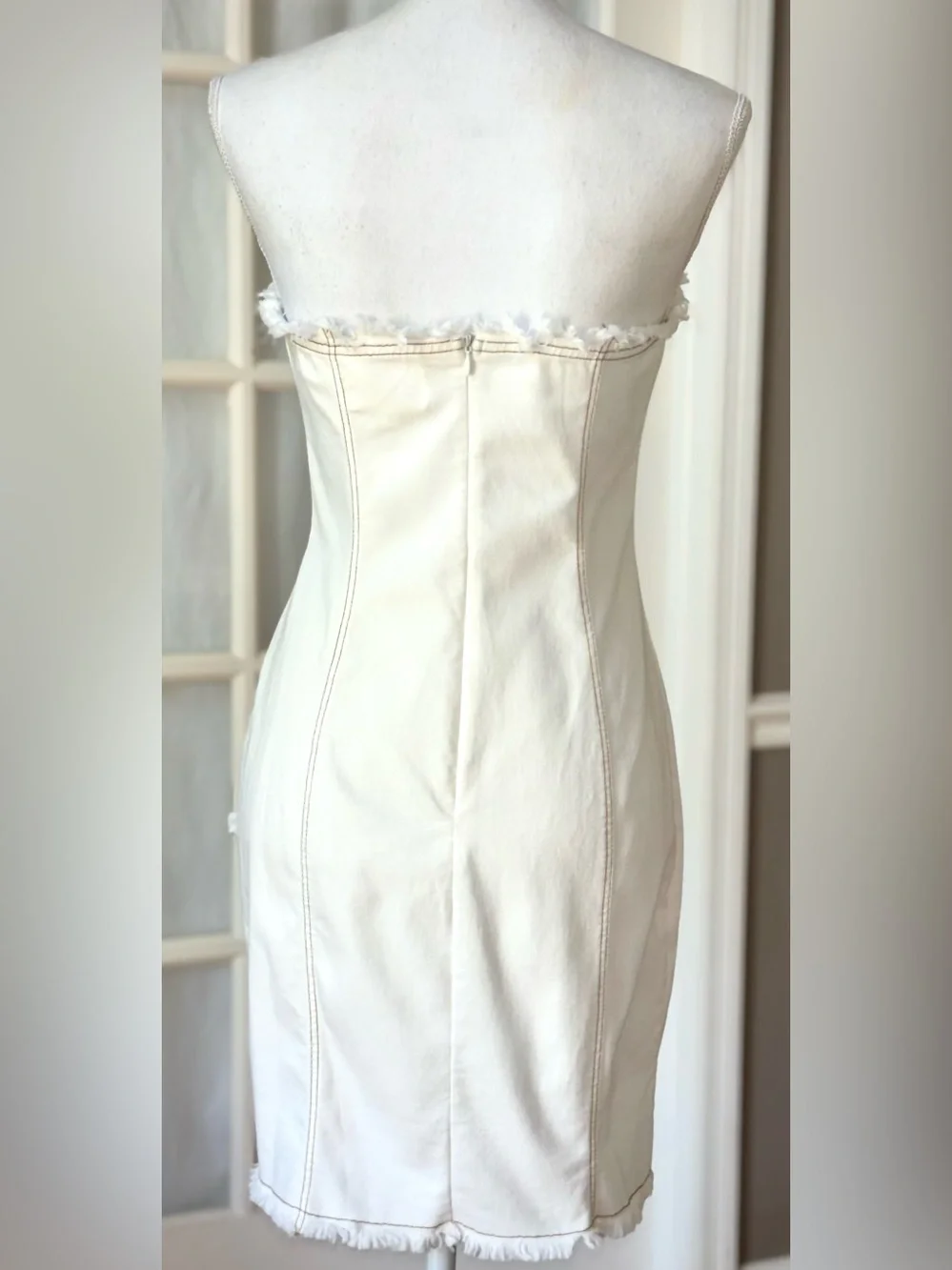 NWT Mika & Gala Strapless Mini Dress Ivory Fringe Button Detail M - Picture 4 of 13
